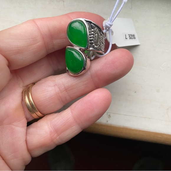Jade sterling ring - Picture 10 of 13